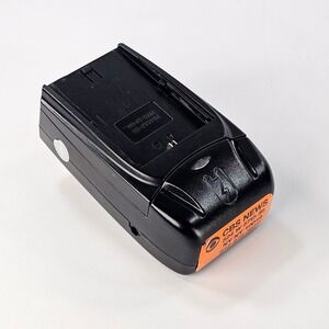 Watson Compact Charger for Canon LP-E6 Battery with USB Port Black